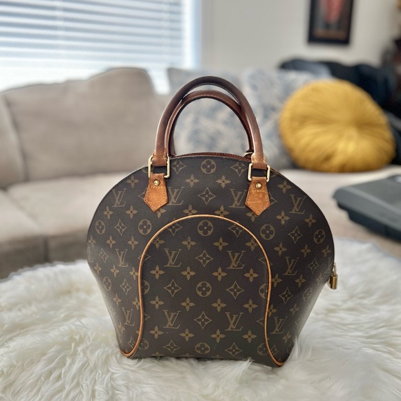 Louis Vuitton Ellipse MM - Picture 8 of 14